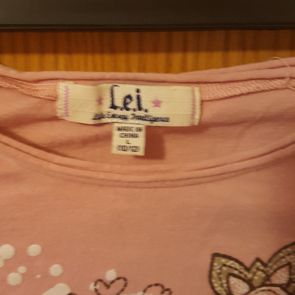 Super cute tee shirt.